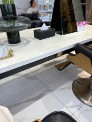 -罗亚帝造型·烫发染发