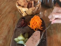 -羽深肉铺 Steak & Wine