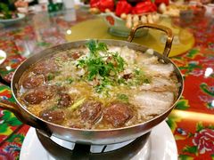 -闯关东东北农家菜(崂山石老人店)