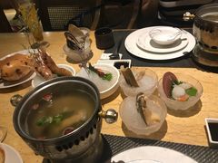 -雍和会海鲜姿造自助(湖东路店)