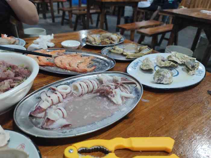 老伯蟹脚店-"第一次去感觉挺好吃的 第二次去就不咋地.