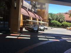 -三亚湾海居铂尔曼度假酒店