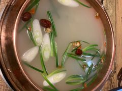 -虾弄弄海派小龙虾·牛羊蝎子火锅