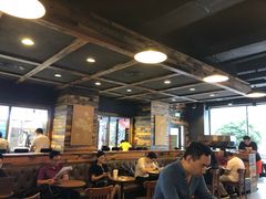 大堂-星巴克臻选(青岛麦凯乐分店)