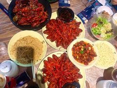-巴厘龙虾·榜首油焖大虾(音乐学院·沿江酒馆店)