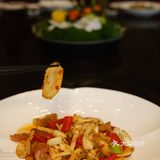 高端海鲜与川味泡椒的结合,东星斑肉质细嫩