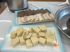 -一口猪海鲜浑锅·东北家常菜