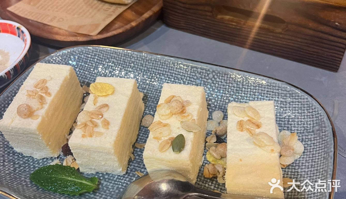 新疆菜中的辣子鸡很绝！