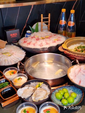 啊在深圳也能吃到这么正宗的中山脆肉鲩火锅！