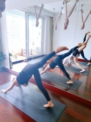 -Yvon yoga 瑜伽·精准体态管理中心