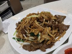 干炒牛河-香港新发烧腊茶餐厅(水围店)