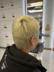 -镁连社·美联社