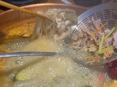 -洱火云南酸菜牛肉火锅(石景山当代商城店)