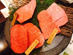 顶级雪花牛肩肉3款-飞驒牛 烤肉 马食一代(銀座店)