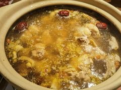 喜滋滋醉鸡煲-邹开喜·炭炉鸡煲·海鲜火锅(虹口足球场店)