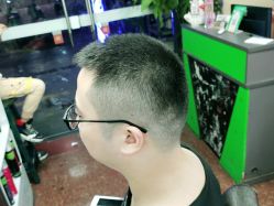-乾健·烫染·接发SALON