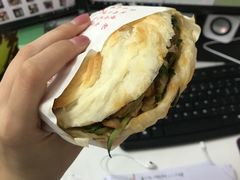 土耳其烤肉夹馍-正宗陕西肉夹馍(红荔店)