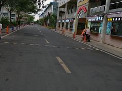 -四川小胡子海鲜(丁村万人海鲜广场店)