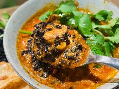 玛莎拉咖喱鸡肉配酥饼-Wagas沃歌斯(大学路店)