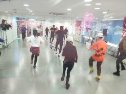 -WITCH （舞季）舞蹈工作室