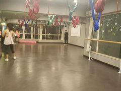 -舞佳舞空中瑜伽馆