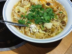 -头上红煨盐鸡·非遗院子餐厅