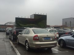 -百联西郊购物中心·停车场