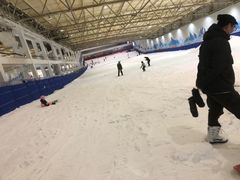 -乔波室内滑雪场