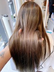 -AYO SALON