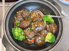-郑猛记石岐鸽主题餐厅(长江店)