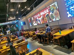 用餐区-聚点串吧·北京烧烤(公益西桥店)