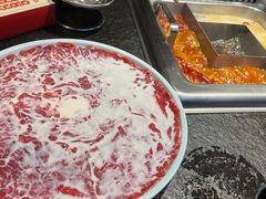 奶浴鲜牛肉-味舵主重庆火锅(邓尉路店)
