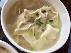 虾仁馄饨-鑫震源·苏式大虾生煎(彩香店)