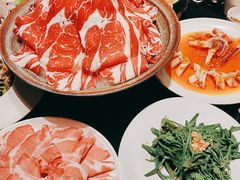 -鲜入唯煮·港式海鲜牛肉火锅(金宝街店)