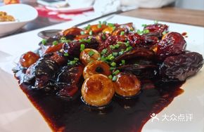 Braised River Eel with Single Garlic and Rock Sugar