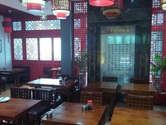 大堂-石头门坎