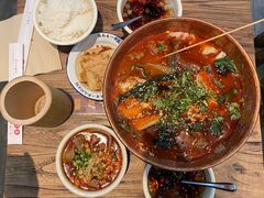 -成都你六姐·牛肉冒菜(上海环宇荟店)