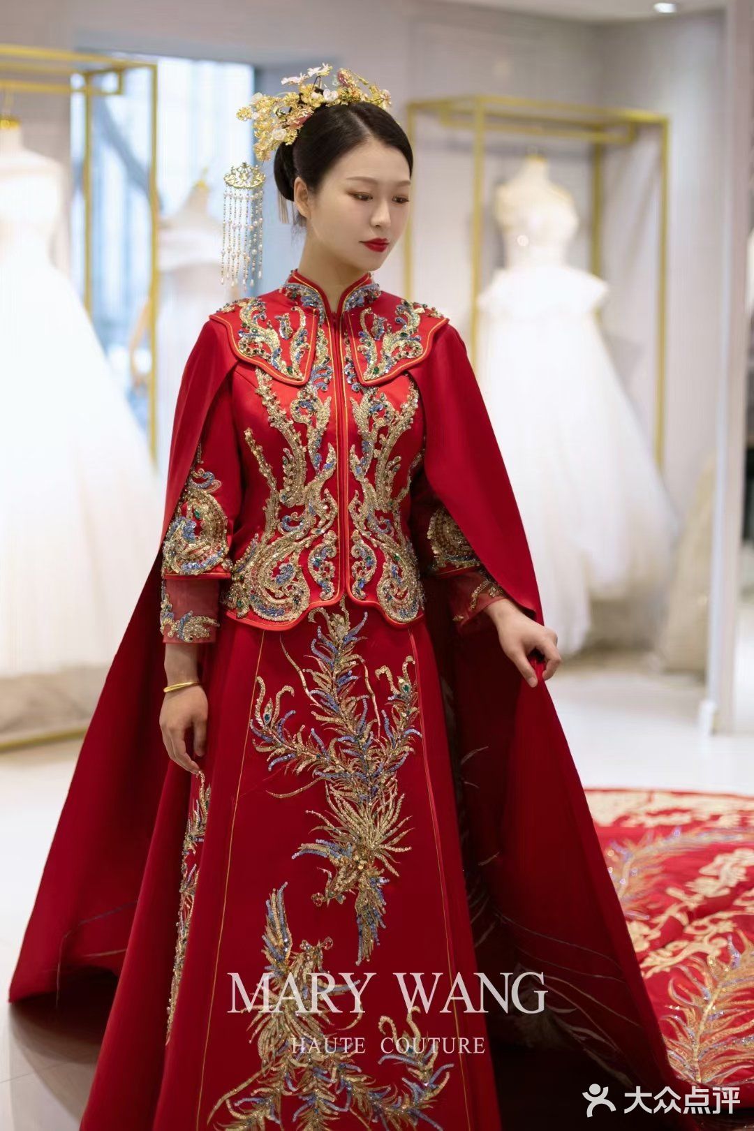 气场全开的中式主场嫁衣凤凰披