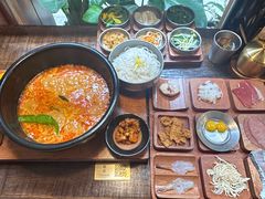-银米·云南传统过桥米线(双廊黑金冠店)
