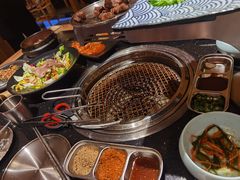 -韩烧牛中牛·甄选黑牛烤肉(黑金店)