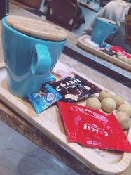 -PE SALON