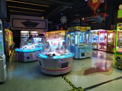 -嗨翻Hi-Fun竞技主题乐园·蹦床团建生日聚会(五棵松华熙店)