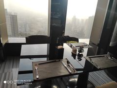 -唐拉雅秀酒店-西锦汇空中BBQ·思创餐厅