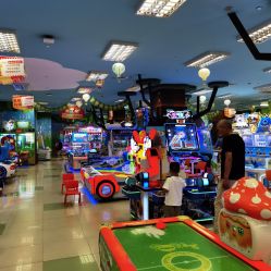 -莫莉幻想儿童乐园(武汉经开永旺店)