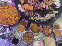 -豚豚家돈돈가韩国锅盖烤肉(新北万达店)