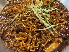 炸酱拉面-富乐满韩国正宗炸鸡韩国料理(虹泉路店)