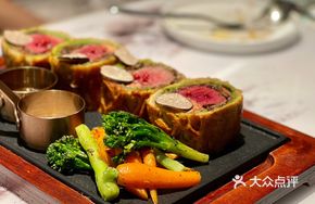 Foie Gras Wellington Steak