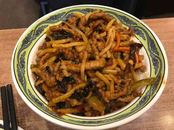 和合谷(双塔东街店)-"卤肉饭买一赠一啊!任何套餐,或者单点.