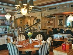 大堂-火车头法国西餐厅