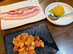 厚切五花肉-·缸桶屋·韩式牛肋条自助烤肉(西湖D11店)
